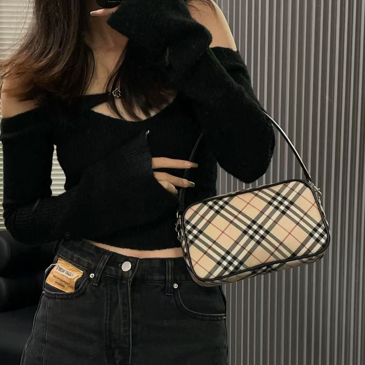 BURBERRY NOVACHEK Accessory Pouch Beige