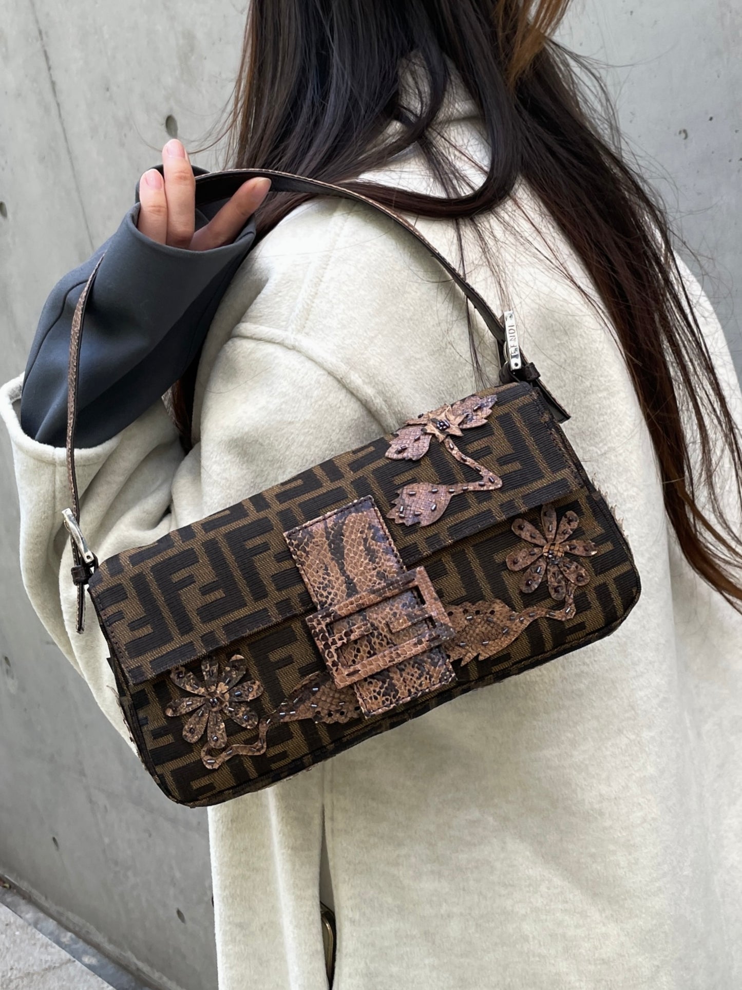 RARE☆☆☆☆☆☆FENDI Sukka 蜥蜴皮 x 珠子刺绣妈妈包 PM