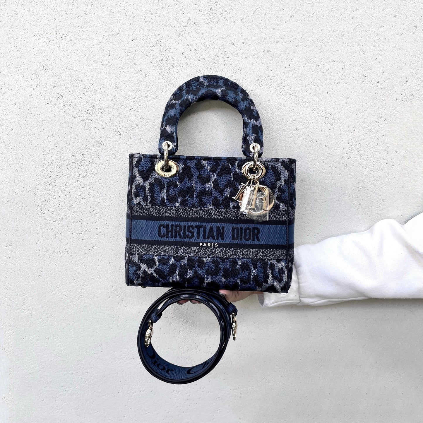 CHRISTIAN DIOR Lady D-Lite Bag MM/Strap included/Regular price: 765,000JPY