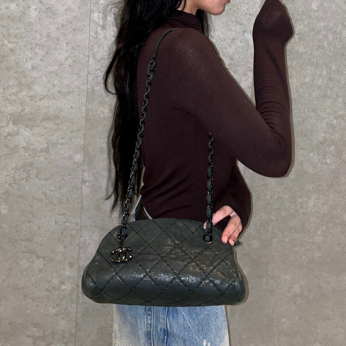 RARE☆☆☆CHANEL 2010 IRIDESCENT CALFSKIN Matelassé CC Charm 2-Way Chain Shoulder Bag Dark Green & Black