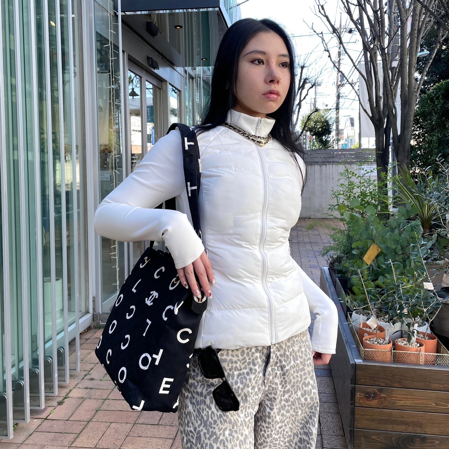 RARE☆☆☆☆CHANEL 1997 Matelassé Canvas Logos Graffiti Tote Shoulder bag Black & White