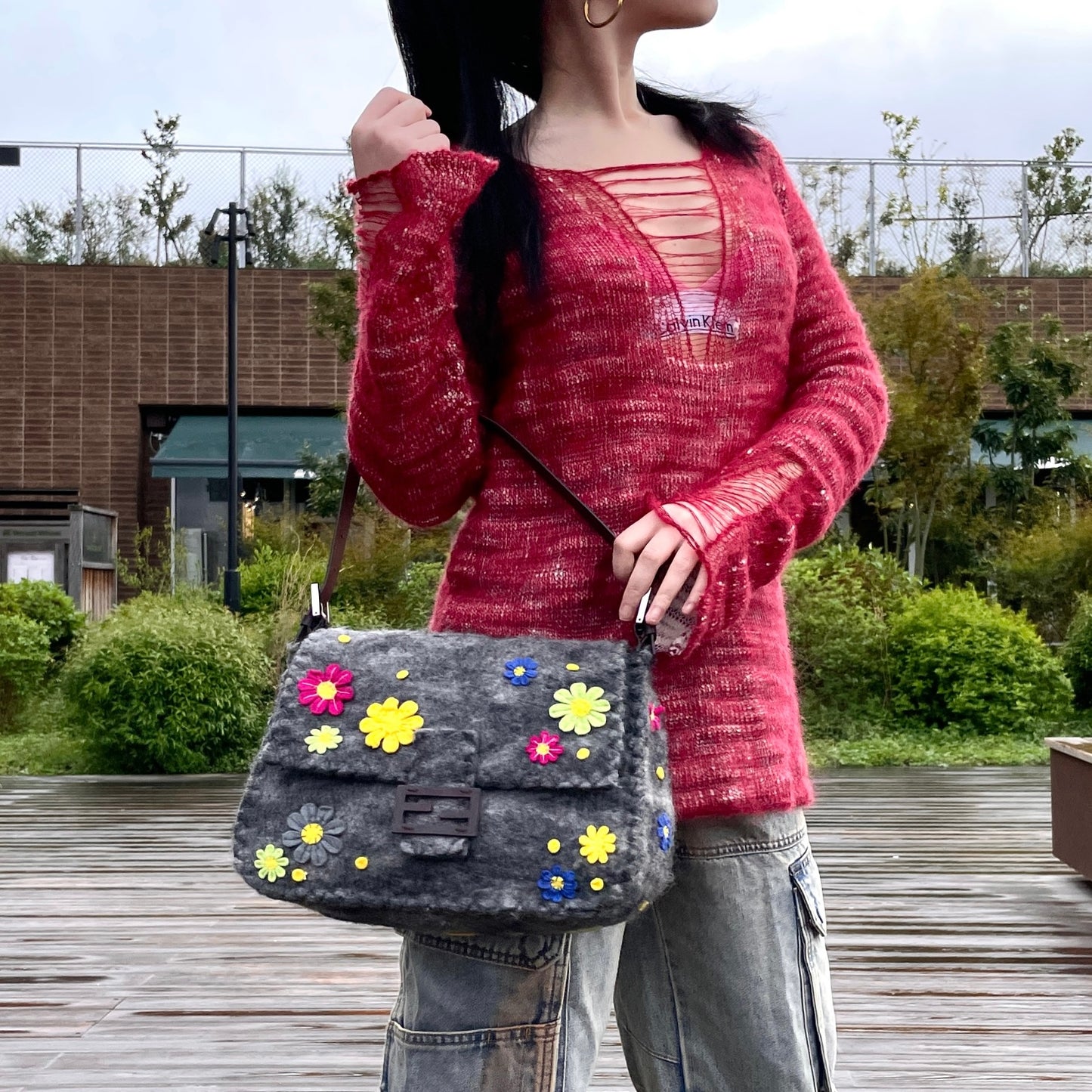 RARE☆☆☆☆FENDI Wool Felt Flower Mamma Baguette GM Shoulder Bag Gray & Multicolor
