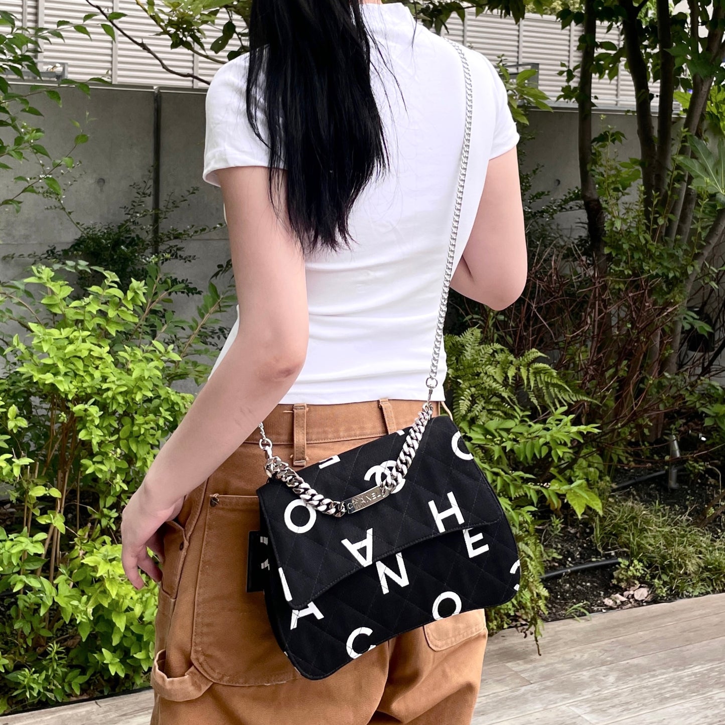 RARE★★★★CHANEL 1997 1995 SS Matelassé Canvas Chain-Handle C H A N E L Graffiti Top Handle Bag Small Black/White
