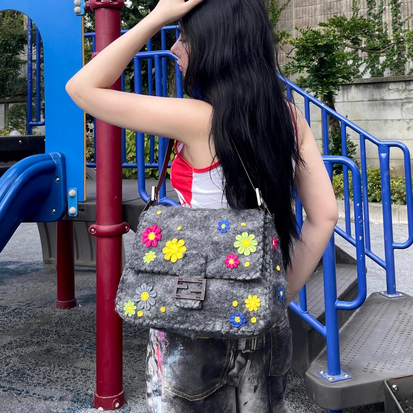 RARE☆☆☆☆FENDI Wool Felt Flower Mamma Baguette GM Shoulder Bag Gray & Multicolor