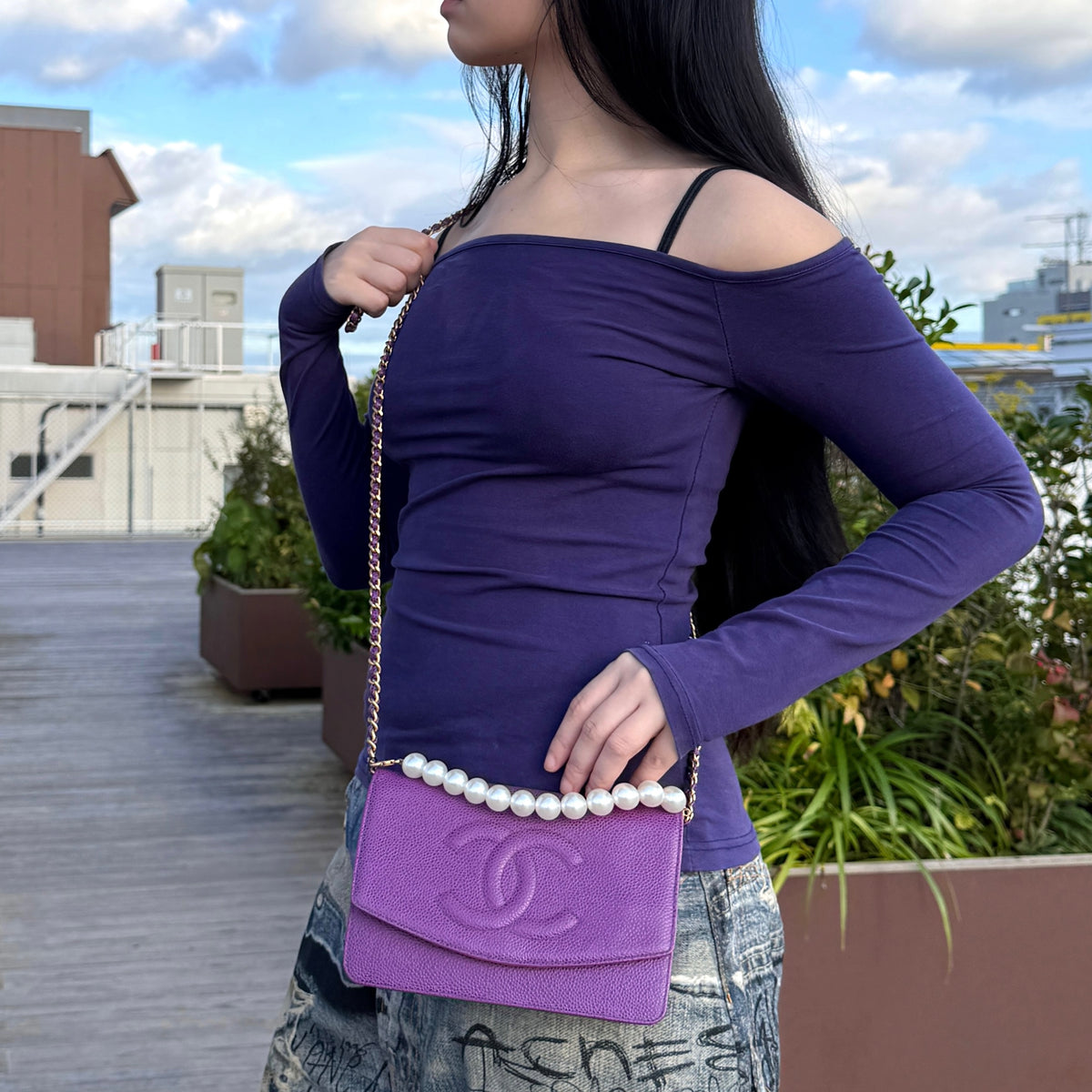 RARE☆☆☆CHANEL 2000 Jumbo CC Logo Caviar Skin Wallet On Chain Shoulder Flap Pouch Purple & Gold