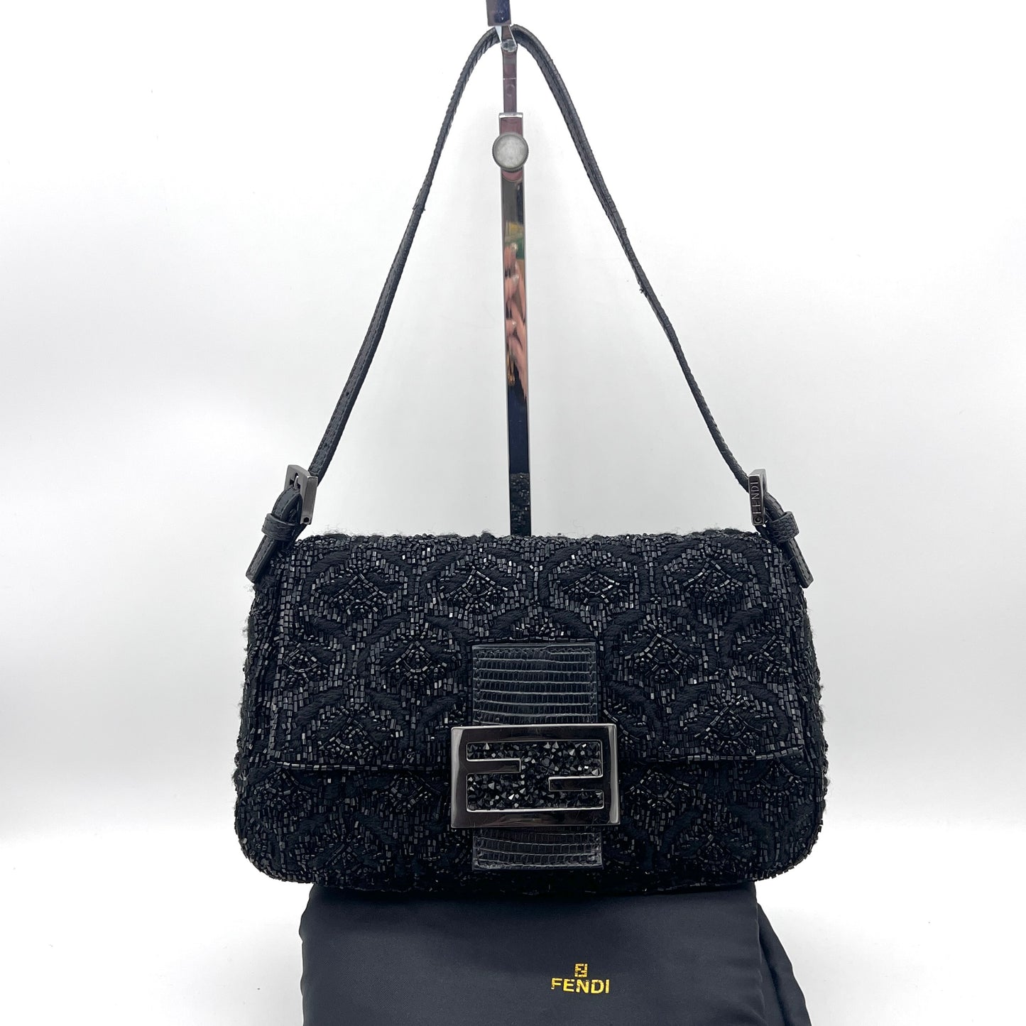 RARE☆☆☆☆☆FENDI Beaded Embroidered Wool Mini Mamma Bucket Black