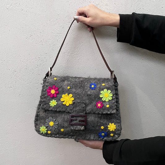 RARE☆☆☆☆FENDI Wool Felt Flower Mamma Baguette GM Shoulder Bag Gray &amp; Multicolor
