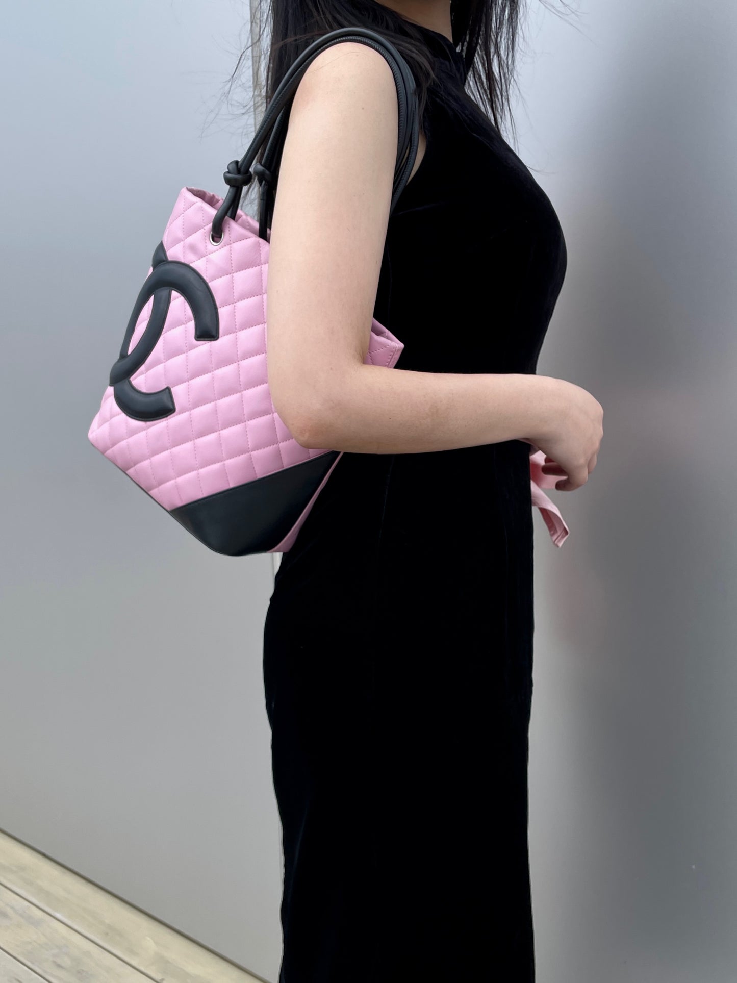 RARE☆☆☆☆CHANEL Cambon Line Matelassé Tote Hand Bag PM Pink & Black