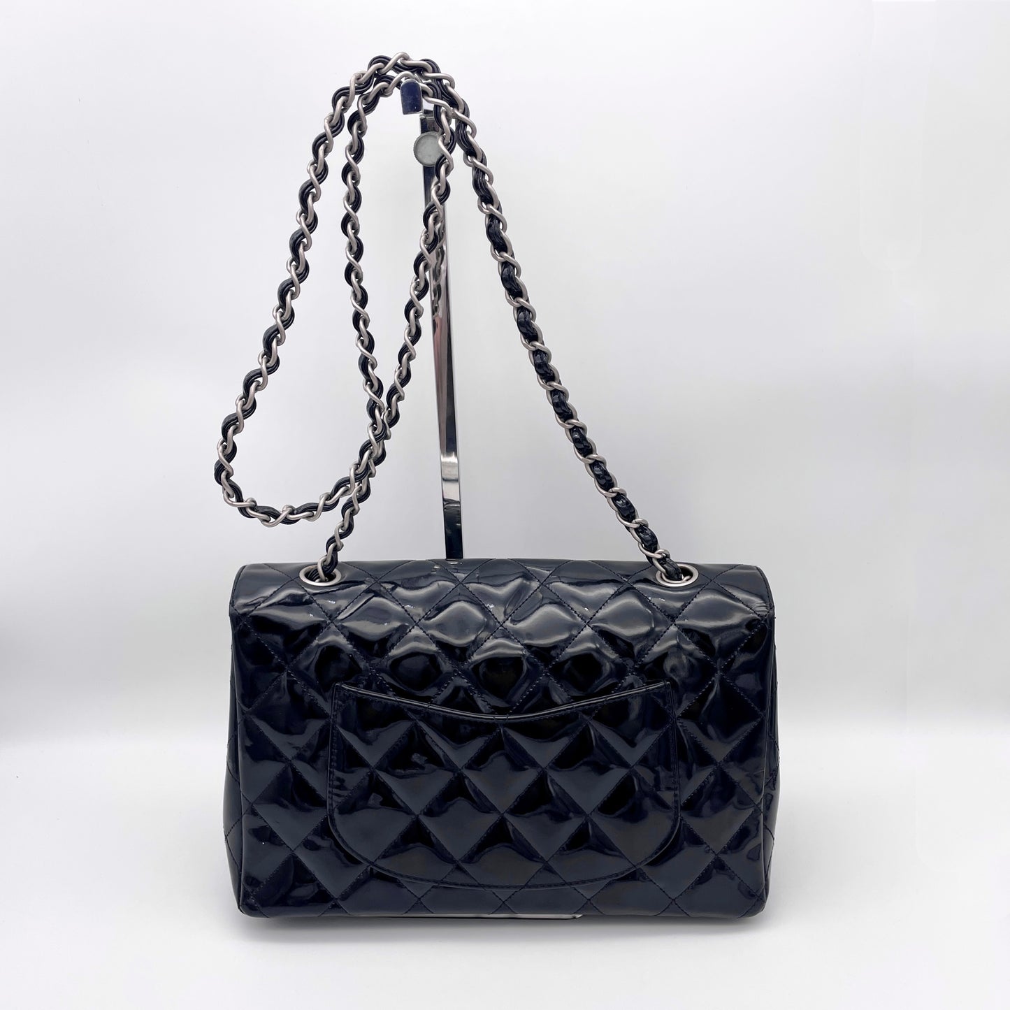 AUTH Pre-owned CHANEL Enamel Matlasse Chain Flap Bag Black SHW