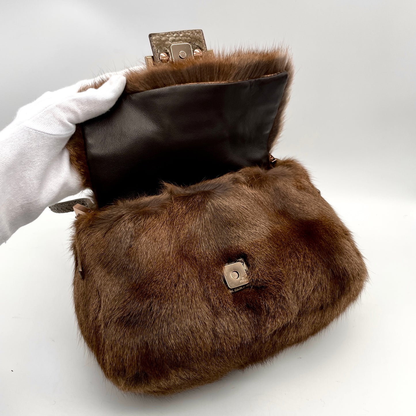 RARE☆☆☆FENDI Squirrel Fur Mini Mamma Bucket Shoulder Bag