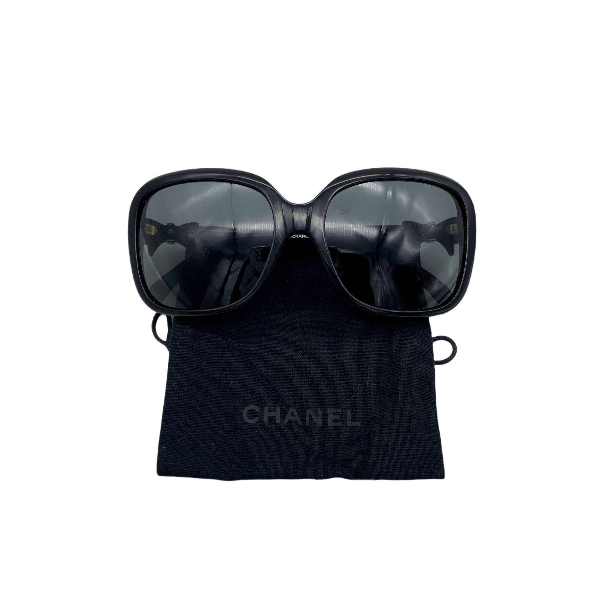 CHANEL 5171-A Bow Detail Square Sunglasses Black & Gold – Afar Vintage CHANEL 5171-A Bow Detail Square Sunglasses Black & Gold – Afar Vintage