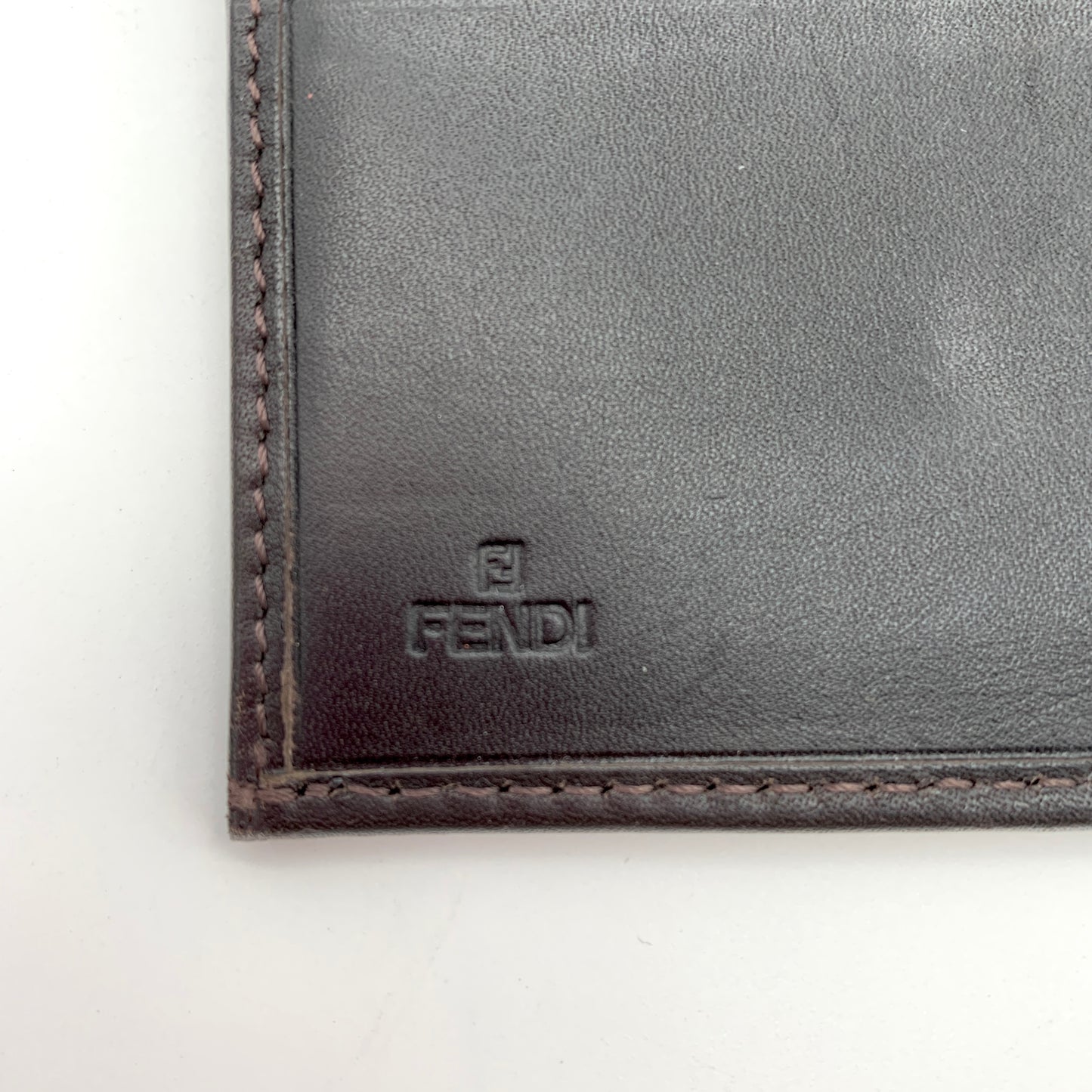 FENDI ｽﾞｯｷｰﾉ 長財布