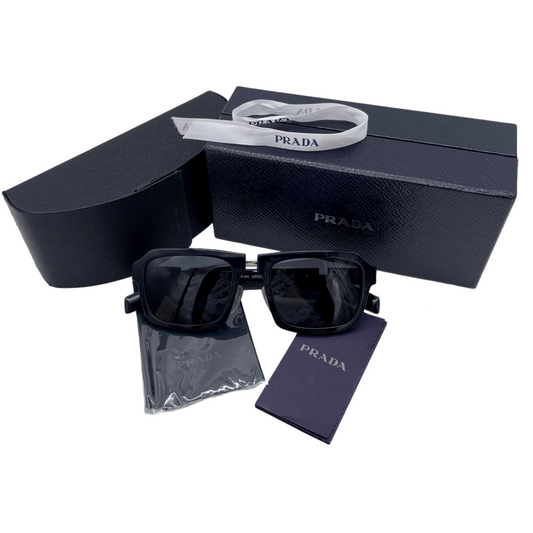 RARE☆☆☆PRADA SPR A09X Punk Style Rectangle Sunglasses Black &amp; Silver