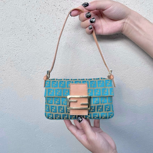 RARE☆☆☆☆FENDI Mini Mini Mamma Bucket