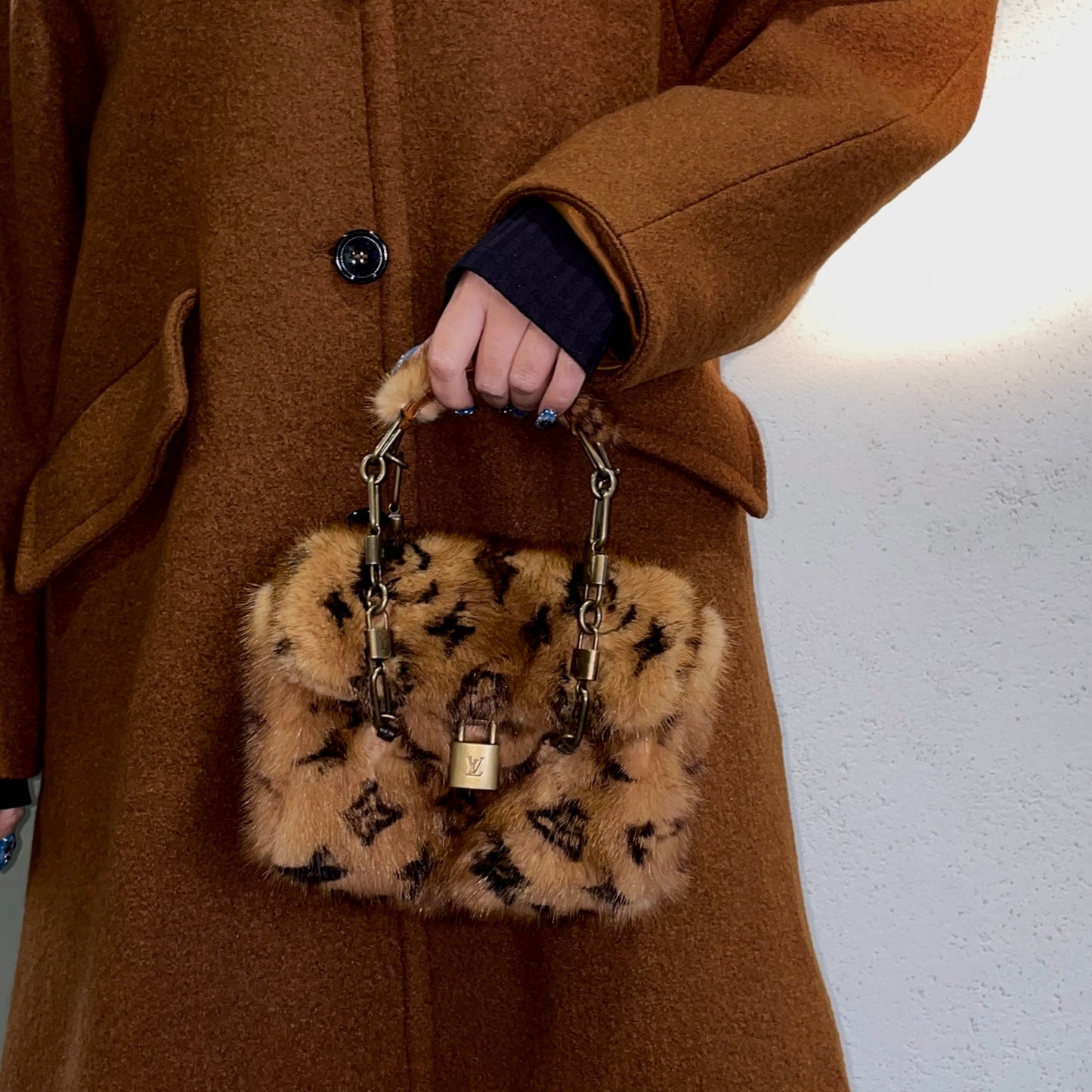 RARE☆☆☆☆☆☆☆LOUIS VUITTON 2004 Extraordinary Mini Papillon Monogram Mink Fur Crocodile Leather Brown & Antique Gold