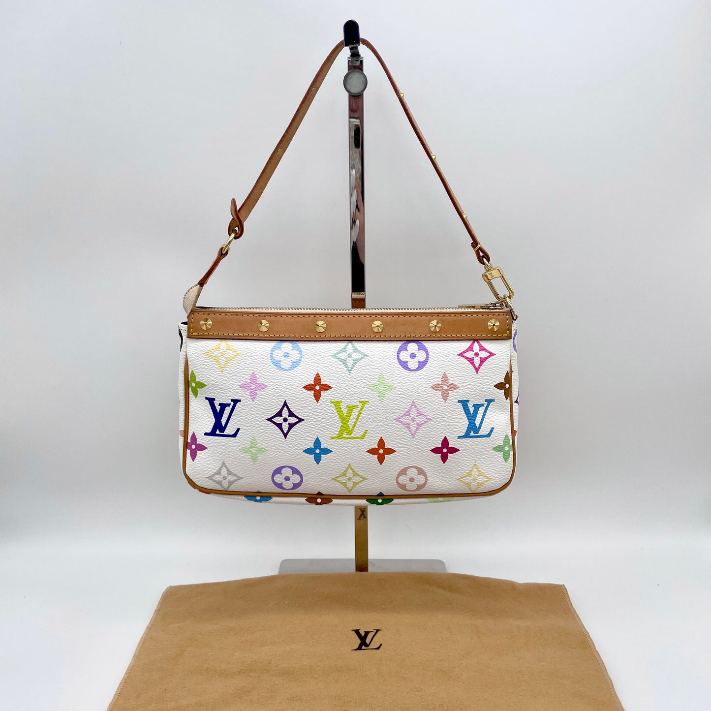 RARE☆☆LOUIS VUITTON ﾓﾉｸﾞﾗﾑﾏﾙﾁｶﾗｰﾎﾜｲﾄ ﾎﾟｼｪｯﾄ･ｱｸｾｿﾜｰﾙ M92649 PVC ﾚｻﾞｰ