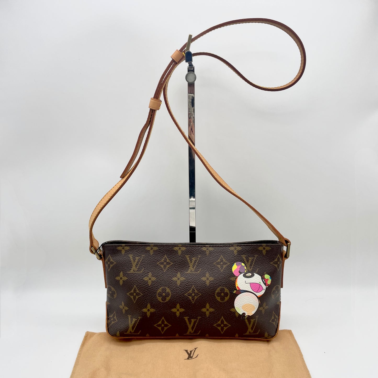 罕见☆☆☆LOUIS VUITTON Monogram Panda Trotor M51241 斜挎肩背ﾞ