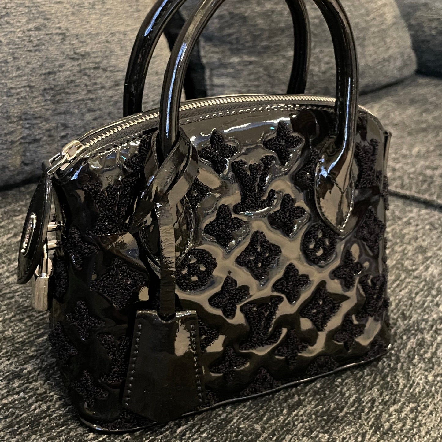 RARE★★★★LOUIS VUITTON 2012 FW Monogram Vernis Patent Leather & Velour Lockit BB Top Handle Bag Mini Black/Silver
