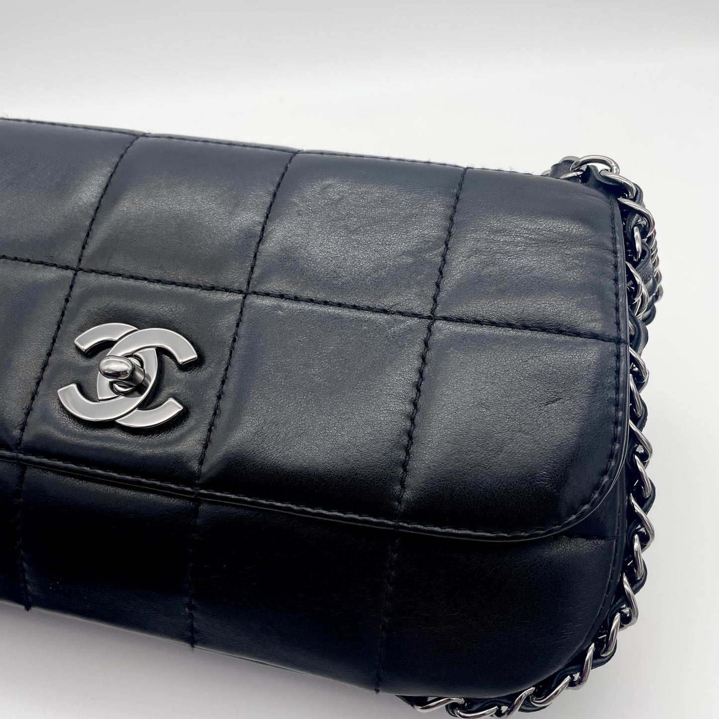 RARE☆☆☆☆☆CHANEL Chocolate Bar Turnlock 5 Chain Shoulder Flap Bag Black x Silver