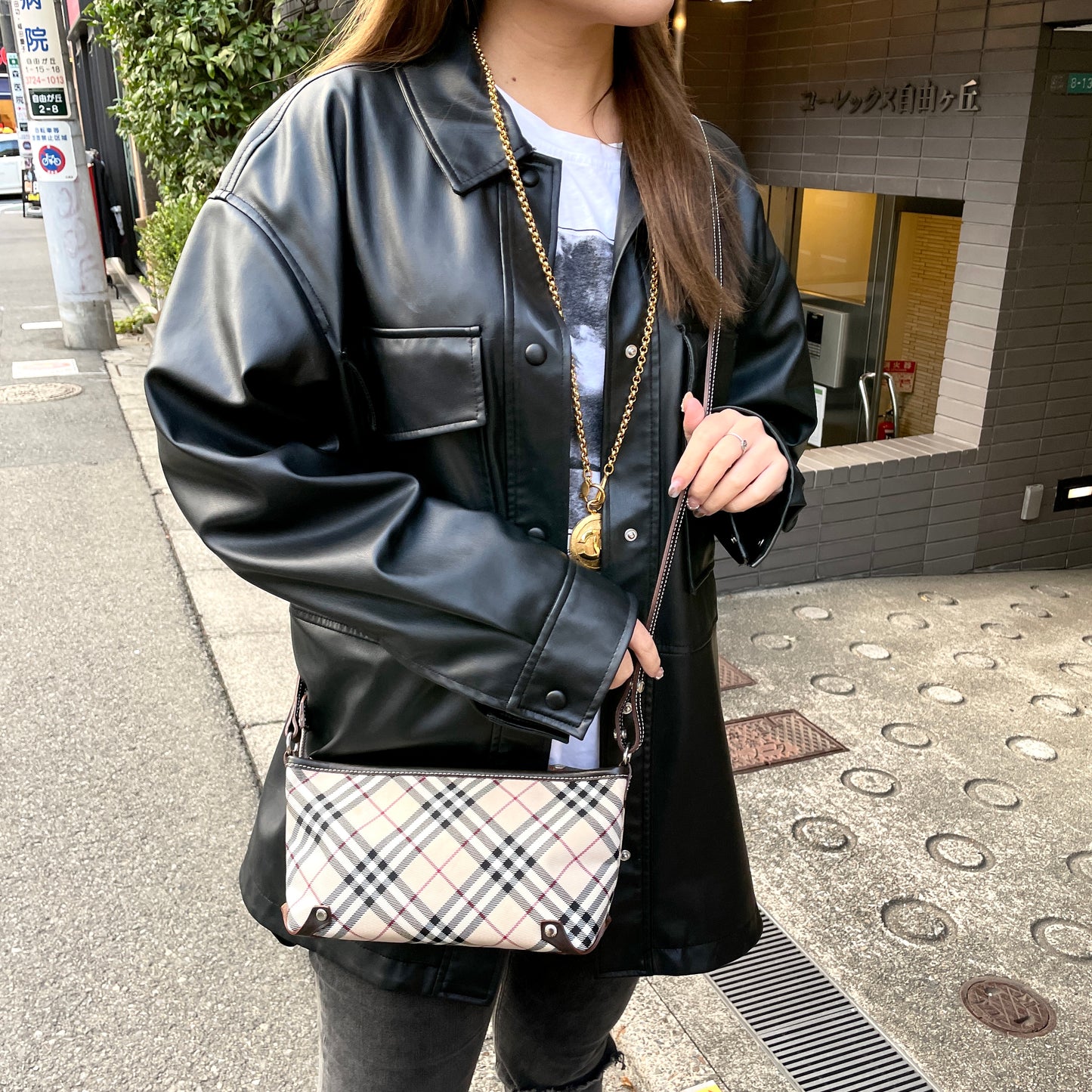 BURBERRY ﾉﾊﾞﾁｪｯｸ 2Wayｼｮﾙﾀﾞｰﾊﾞｯｸﾞ ﾍﾞｰｼﾞｭ ﾌﾞﾗｳﾝ ｷｬﾝﾊﾞｽ ﾚｻﾞｰ