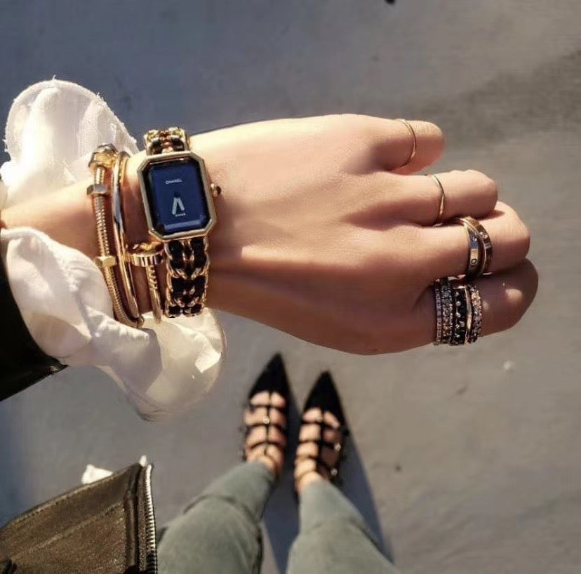 RARE☆☆☆☆CHANEL Matelassé Première Quartz Watch S Size Gold & Black