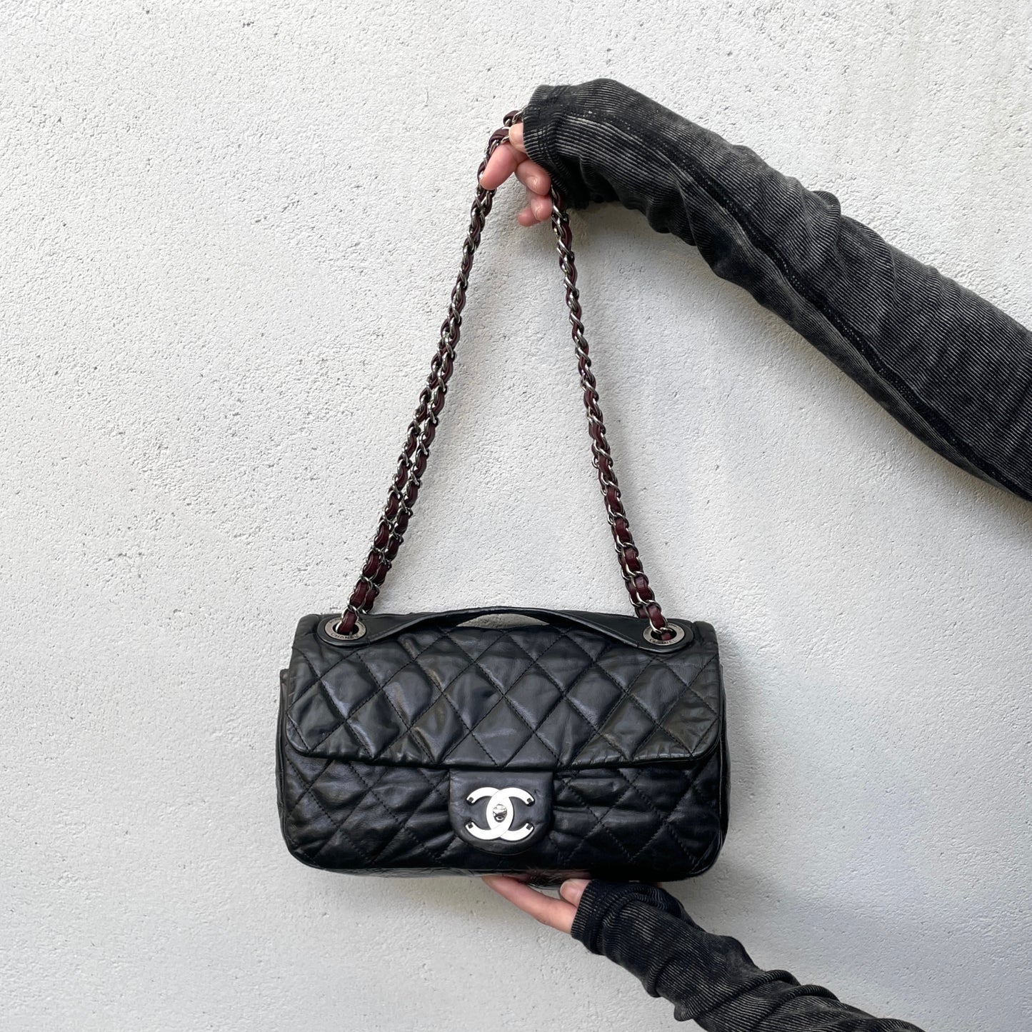 RARE☆☆☆CHANEL 2010 Matelassé Iridescent Calfskin Double Chains Single Flap Shoulder Bag Black & Silver