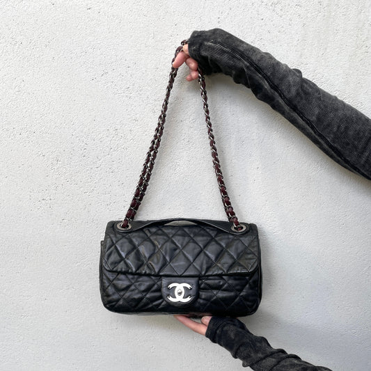 RARE☆☆☆CHANEL 2010 Matelassé Iridescent Calfskin Double Chains Single Flap Shoulder Bag Black & Silver