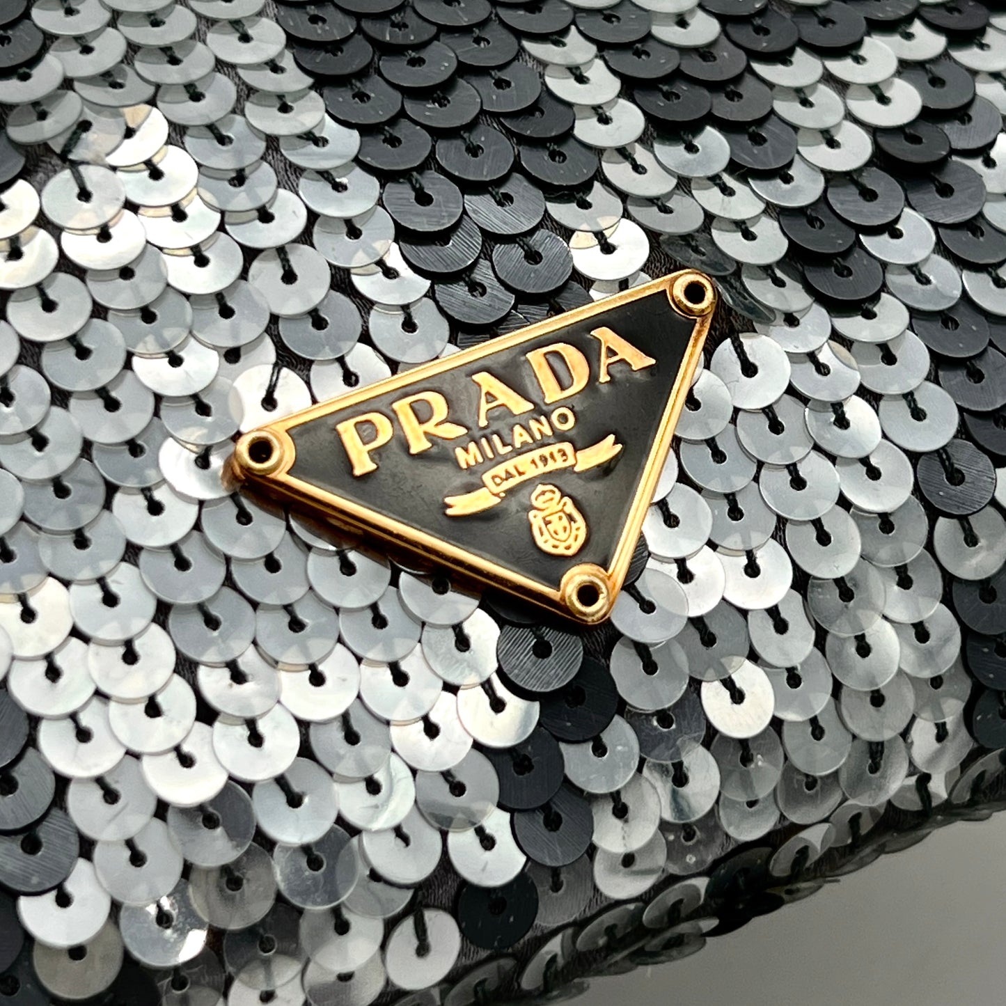 PRADA 亮片迷你手提包 银灰色