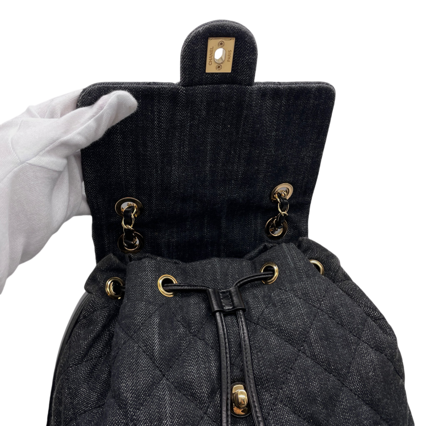 RARE☆☆☆☆CHANEL Matelassé Denim CC LOGO Pendant Métiers d'Art Paris-Salzburg Chain Strap Backpack Black &amp; Gold