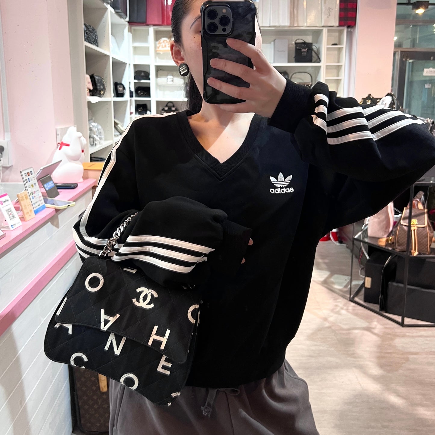 RARE★★★★CHANEL 1997 1995 SS Matelassé Canvas Chain-Handle C H A N E L Graffiti Top Handle Bag Small Black/White