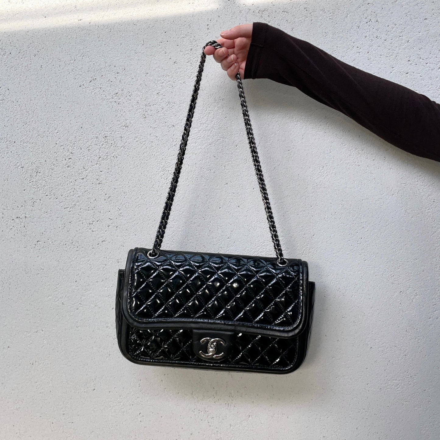 CHANEL 2014 Preloved Matelassé Enamel &amp; Lamb Skin Double Chain Single Flap Shoulder Bag Black &amp; Silver