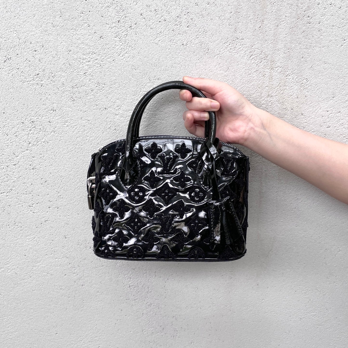 RARE★★★★LOUIS VUITTON 2012 FW Monogram Vernis Patent Leather & Velour Lockit BB Top Handle Bag Mini Black/Silver