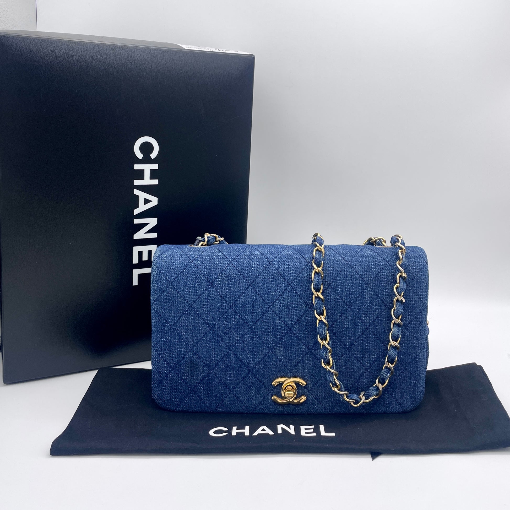 AUTH Pre-owned CHANEL matelasse denim full flap chain shoulder bag – Afar  Vintage