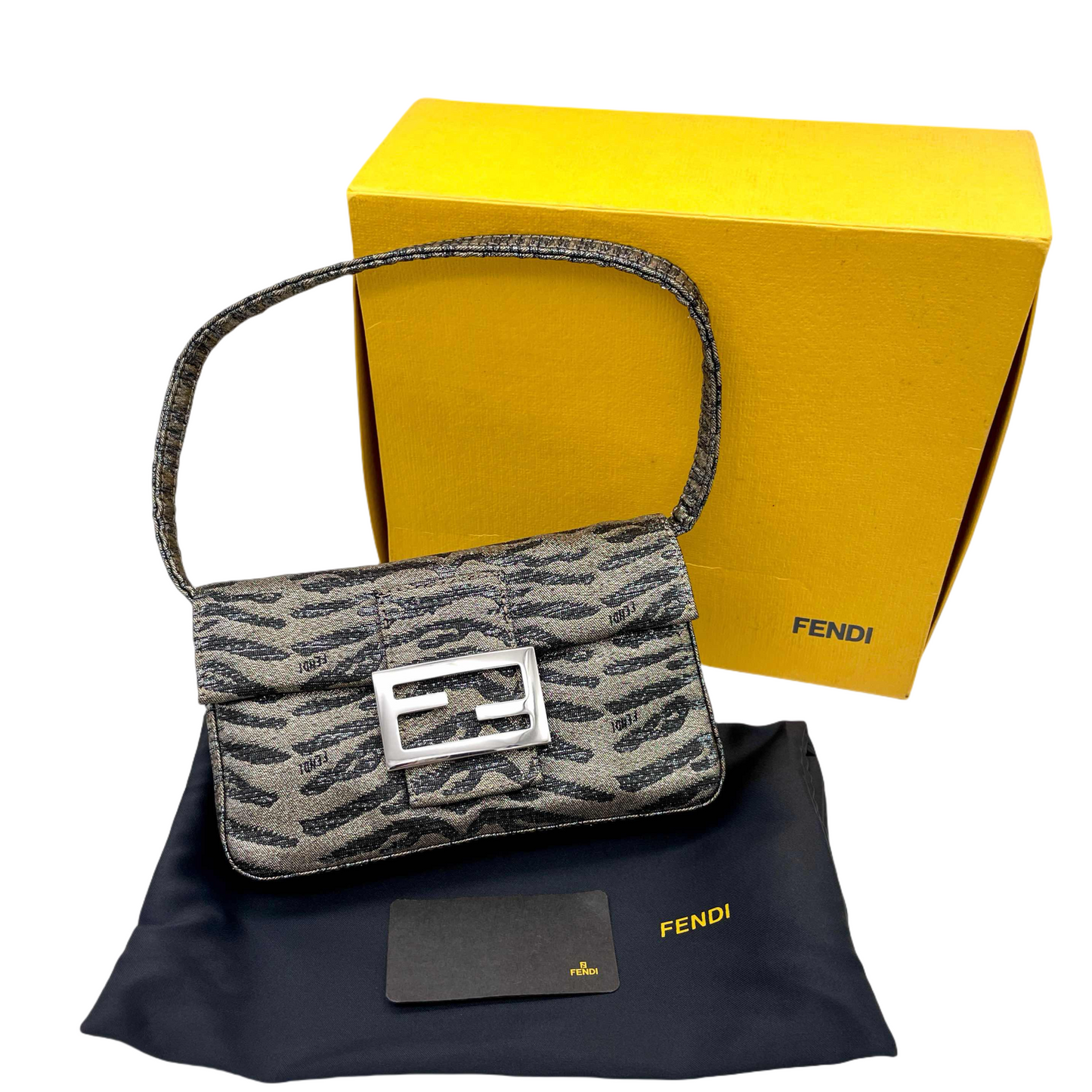 RARE☆☆☆FENDI Tiger Micro Mamma Bucket