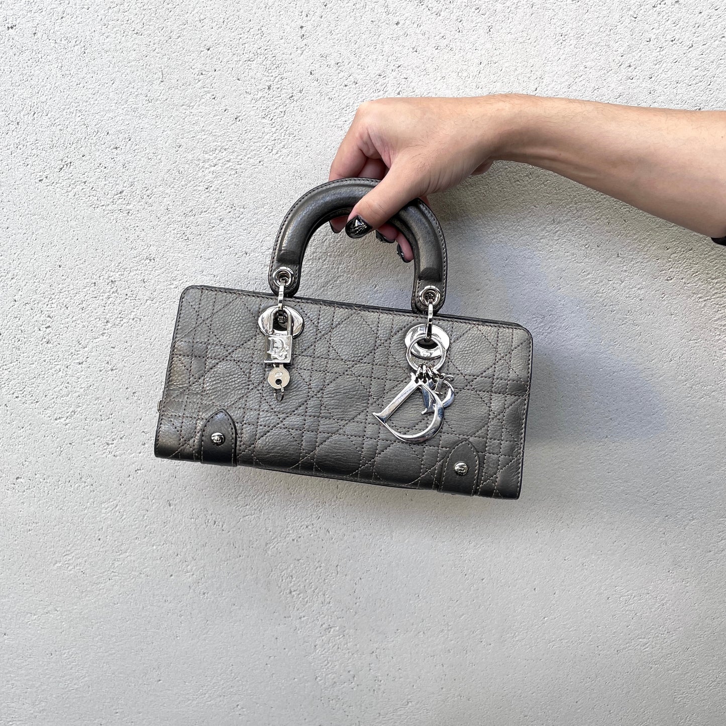 RARE☆☆☆☆CHRISTIAN DIOR Preloved Lady D-JOY Cannage Leather Hand Bag Limited Edition Color Gray & Silver