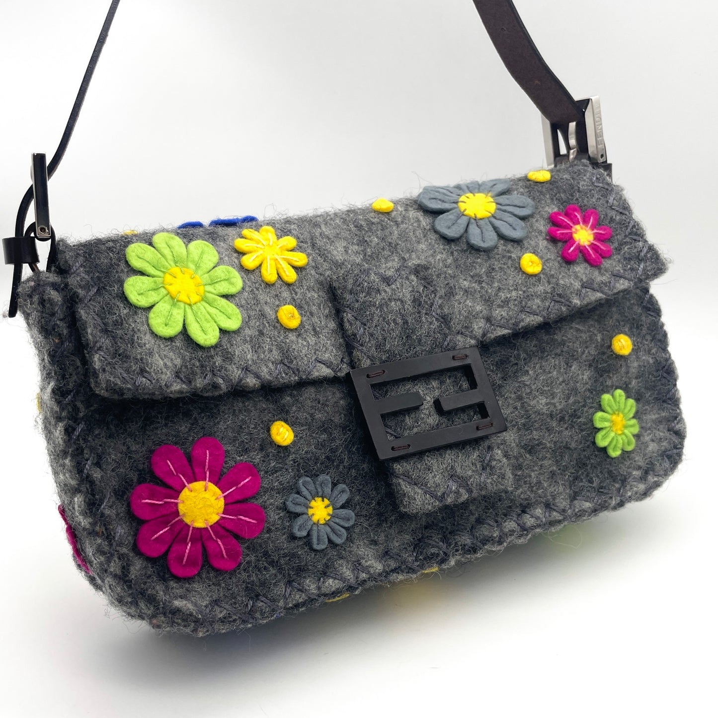 RARE☆☆☆☆☆FENDI Wool Flower Motif Mamma Bucket PM Shoulder Bag Gray Multicolor