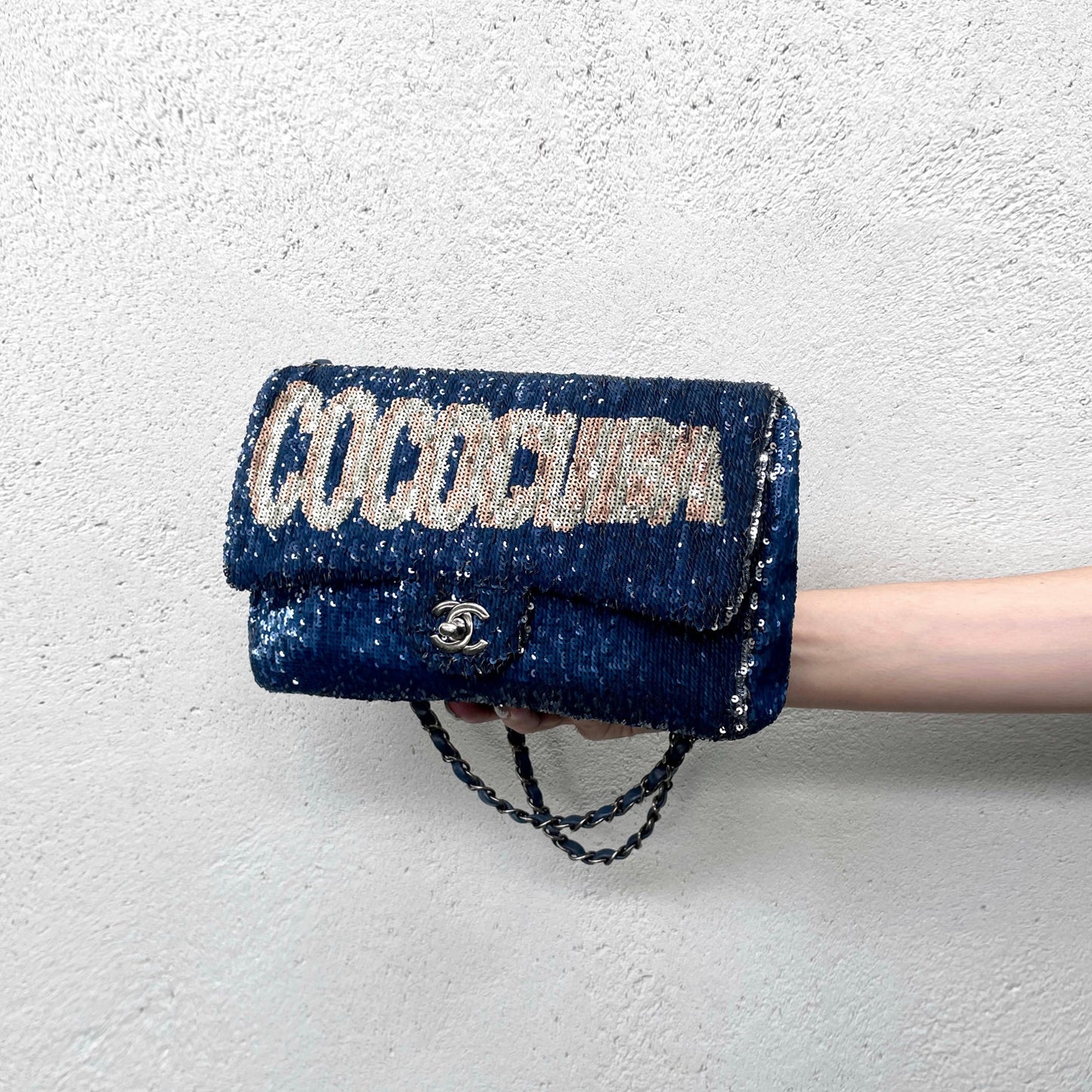 RARE★★★★★CHANEL 2016 Cruise 2016/17 COCOCUBA Sequin Double Chain Single Flap Shoulder Bag Medium Navy & Silver