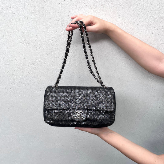 RARE☆☆☆☆CHANEL 2008 Matelassé Mesh Sequins Double Chain Shoulder Single Flap Bag Black &amp; Silver