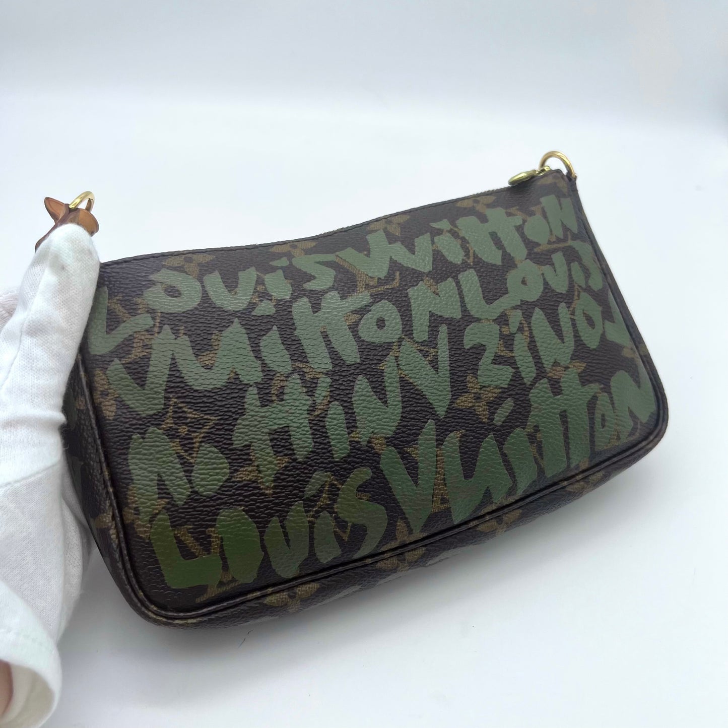 RARE ☆☆☆☆ AUTH Pre-owned LOUIS VUITTON Monogram Graffiti Pochette Accessory Khaki