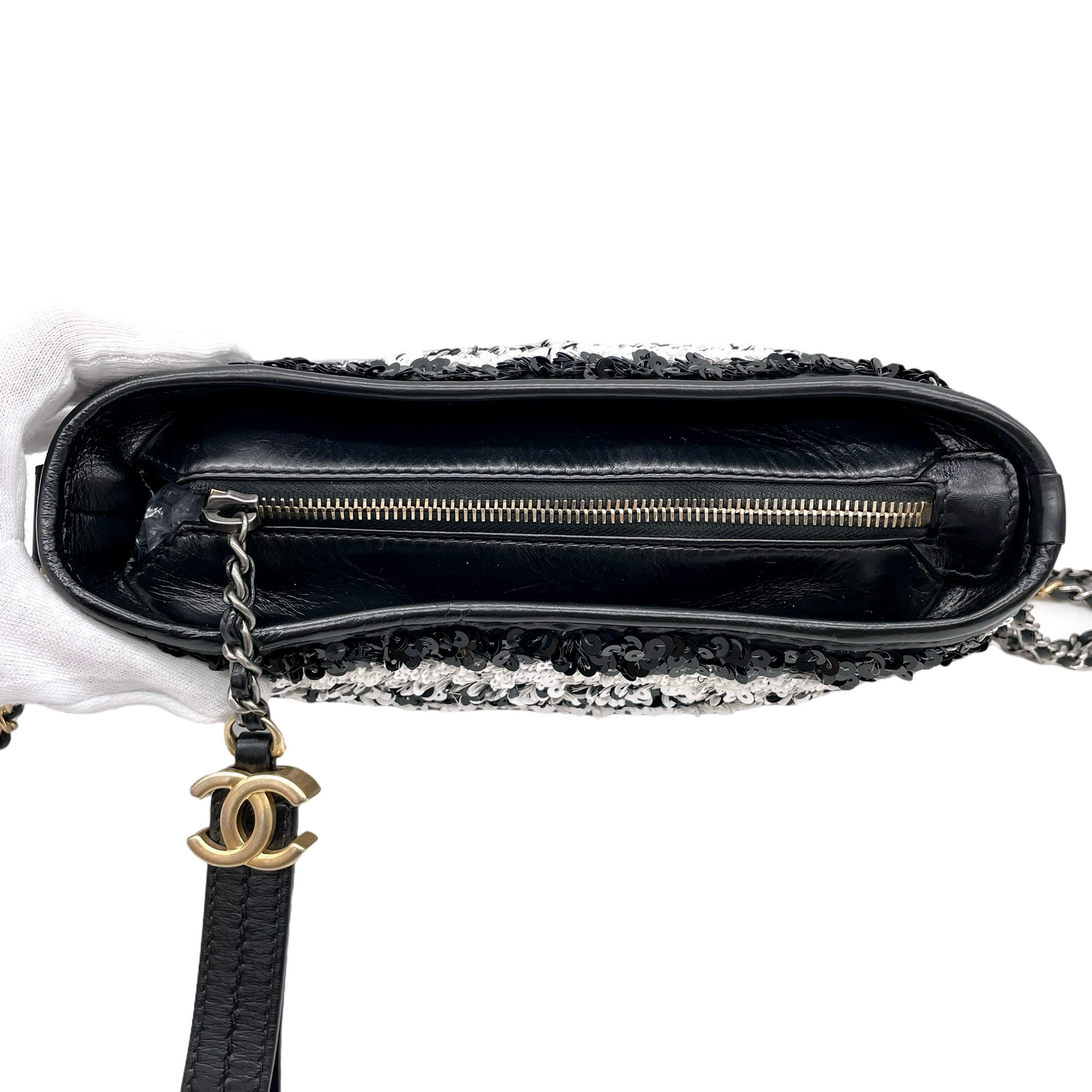 RARE☆☆☆CHANEL Gabrielle de Chanel Line Double Chains Shoulder Bag Black &amp; White