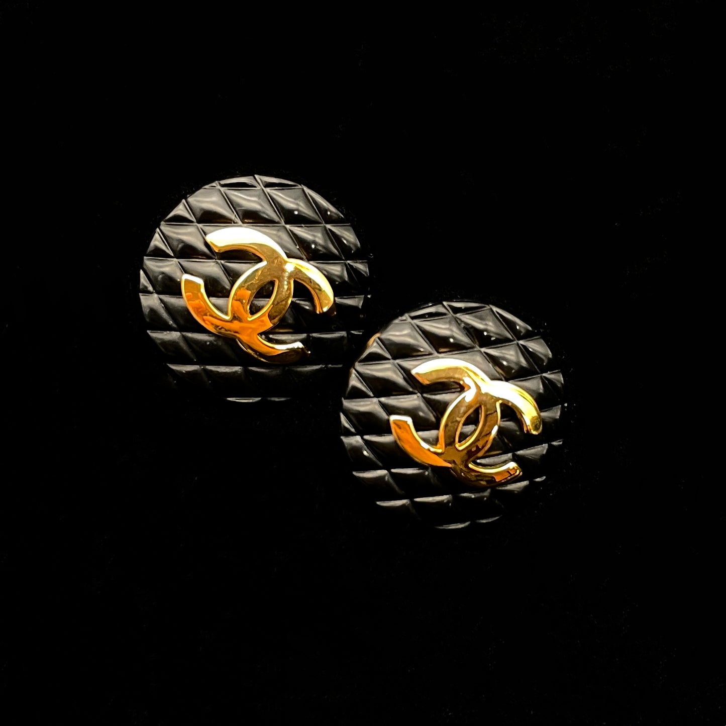 RARE☆☆☆CHANEL Jumbo Coco Mark Matelasse Earrings Black Gold