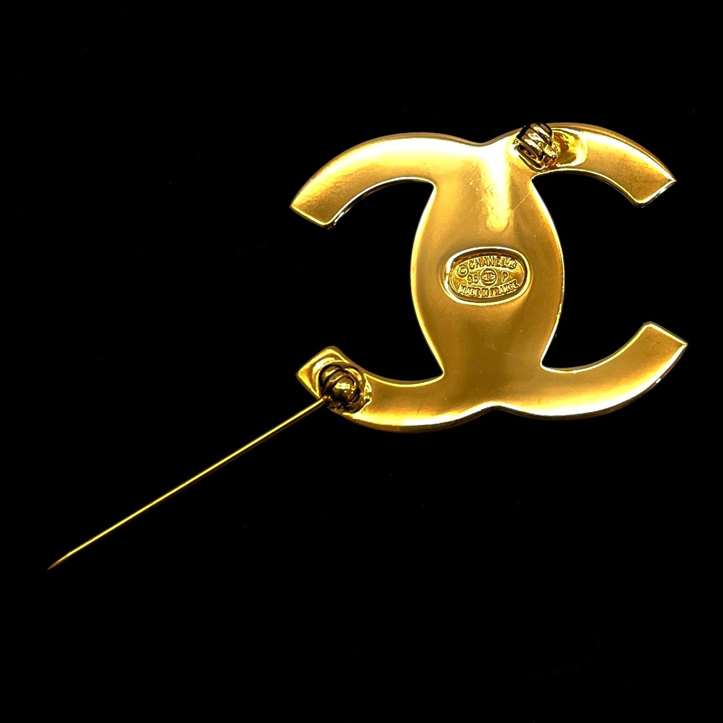 CHANEL Coco Mark Turnlock Brooch 96P