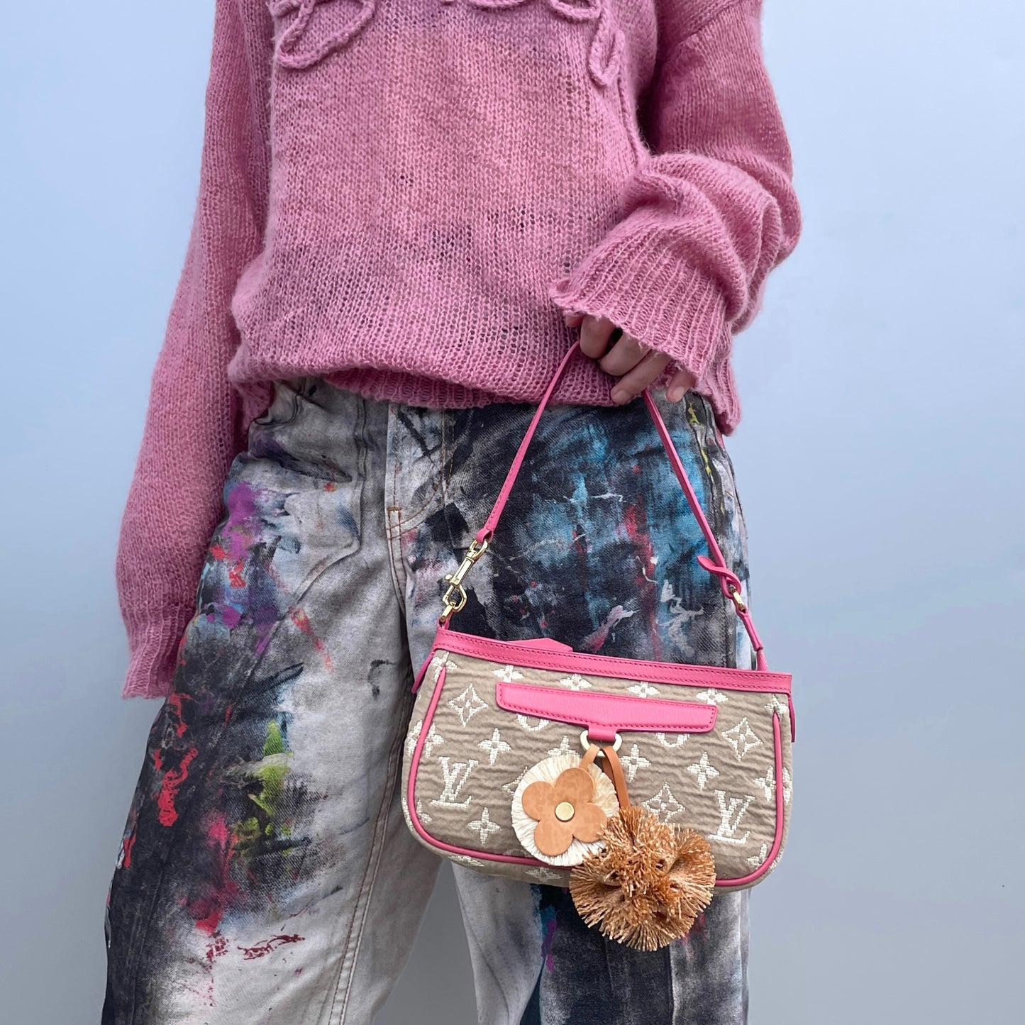 RARE☆☆☆☆LOUIS VUITTON 2010 Cruise Collection Monogram Sabbia Pochette Accessory Pouch M93069 Rose & Beige