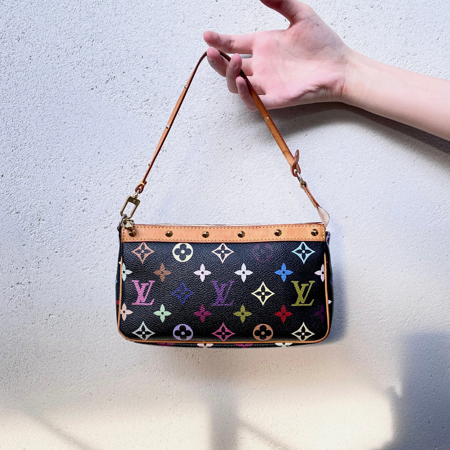 LOUIS VUITTON ﾓﾉｸﾞﾗﾑ･ﾏﾙﾁｶﾗｰ ﾌﾞﾗｯｸ ﾎﾟｼｪｯﾄｱｸｾｿﾜｰﾙ M92648