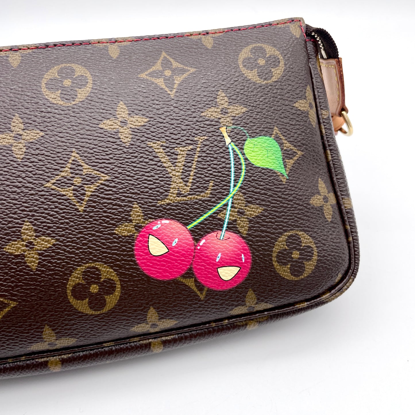 RARE ☆☆☆☆ LOUIS VUITTON Monogram Cherry Pochette Accessory M95008 Takashi Murakami