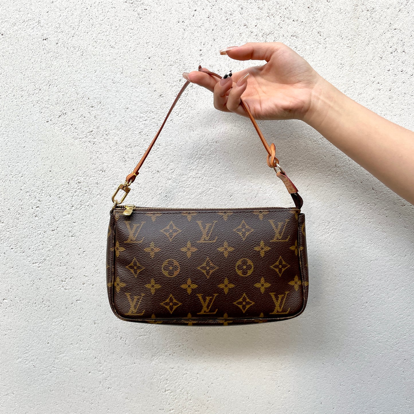 LOUIS VUITTON Monogram Pochette Accessory M51980