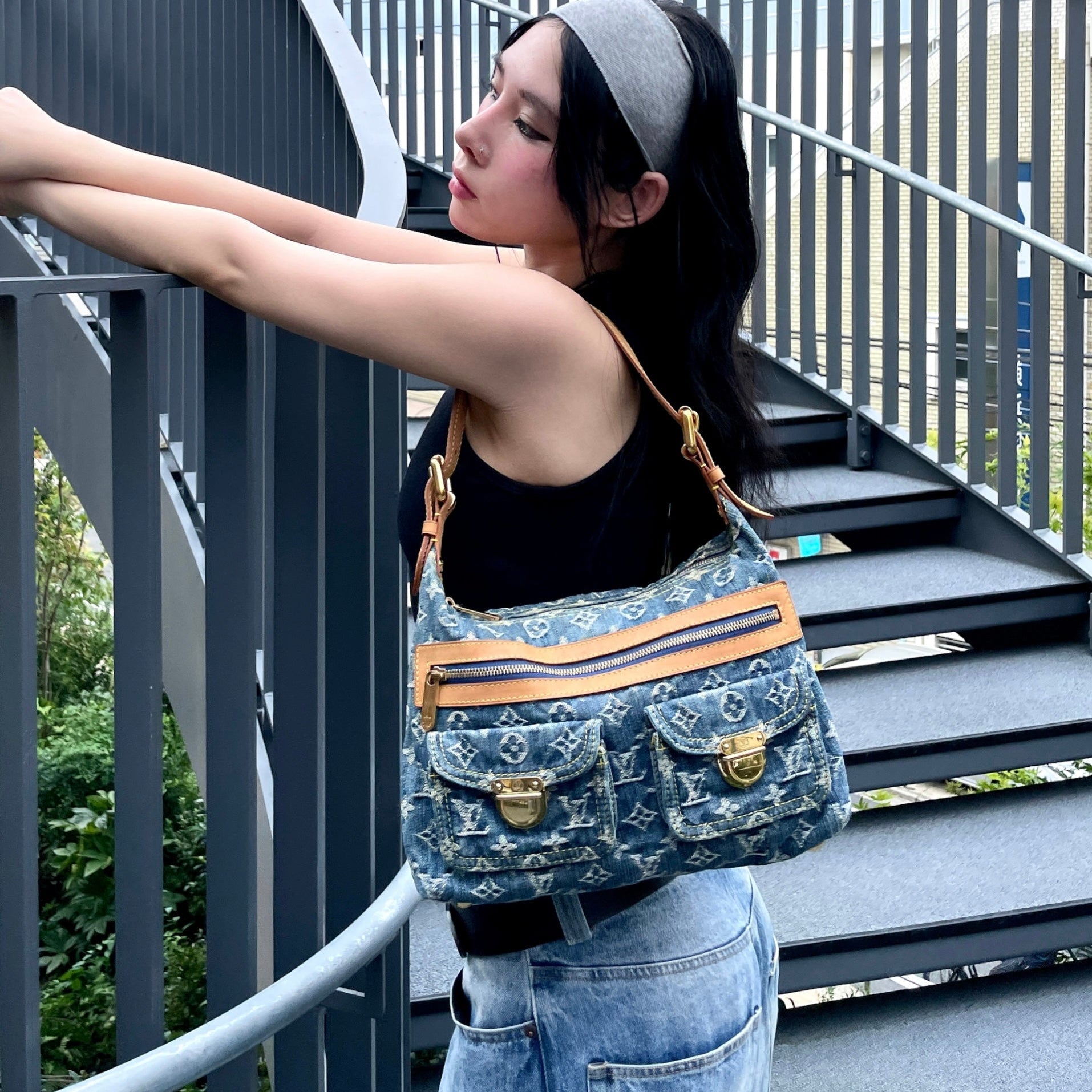 LOUIS VUITTON – Afar Vintage