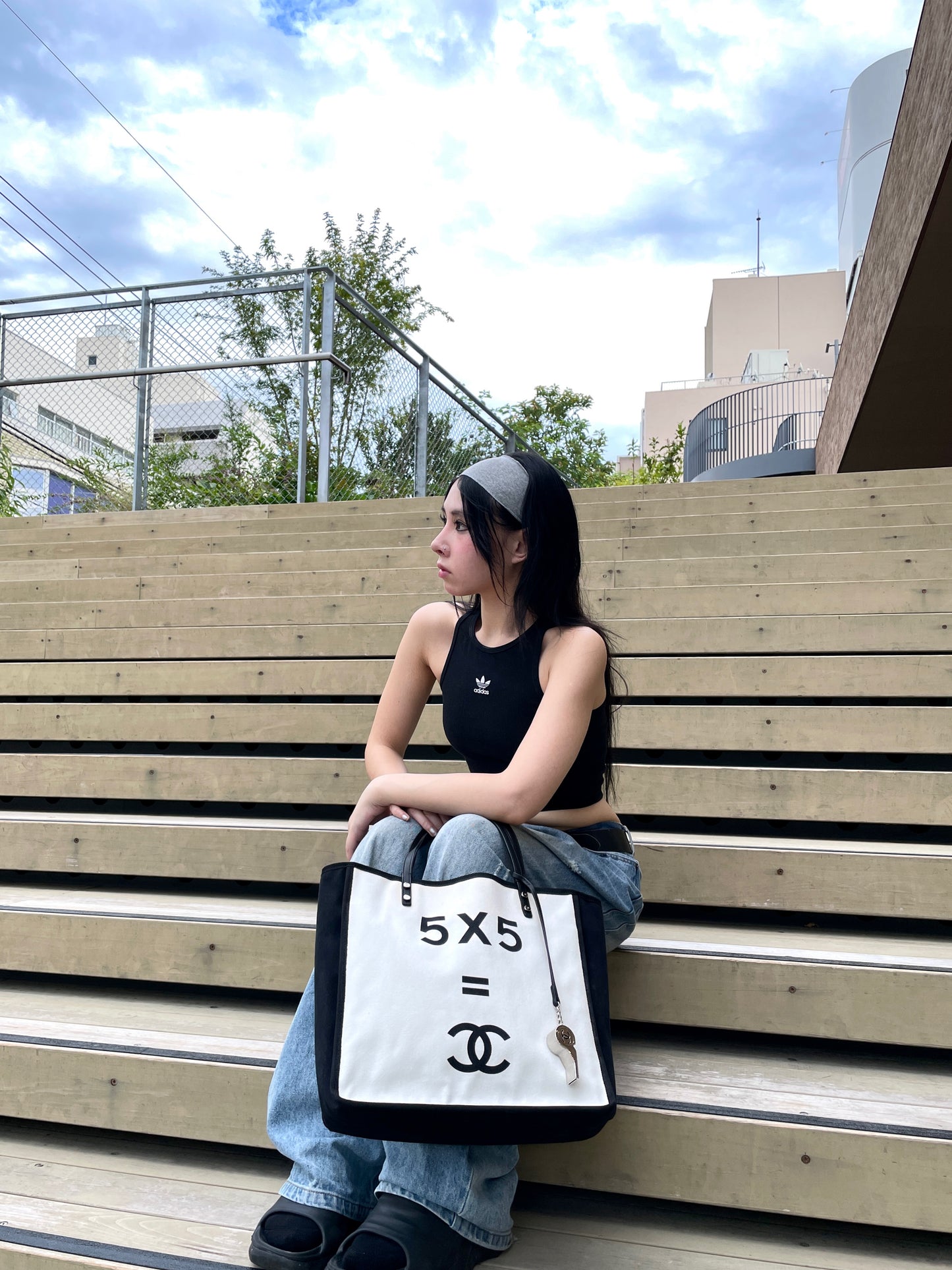 CHANEL 5x5=CC 标志手提包