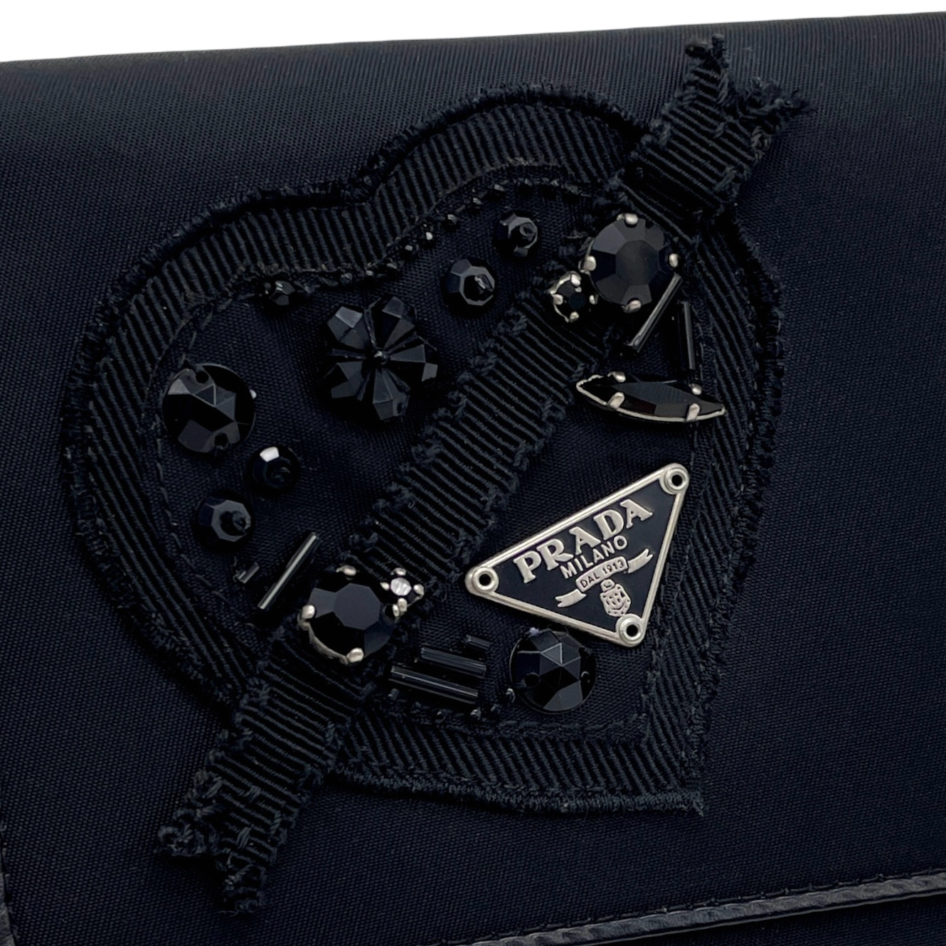 RARE☆☆☆PRADA Triangle Logo Bead Embroidered Wallet