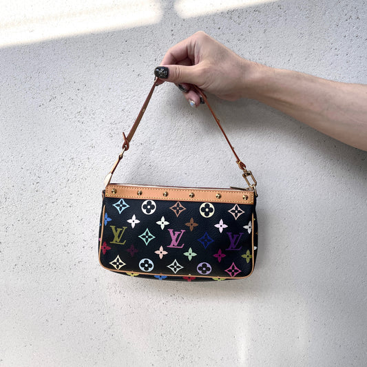 LOUIS VUITTON ﾓﾉｸﾞﾗﾑ･ﾏﾙﾁｶﾗｰ ﾌﾞﾗｯｸ ｱｸｾｿﾜｰﾙ M92648